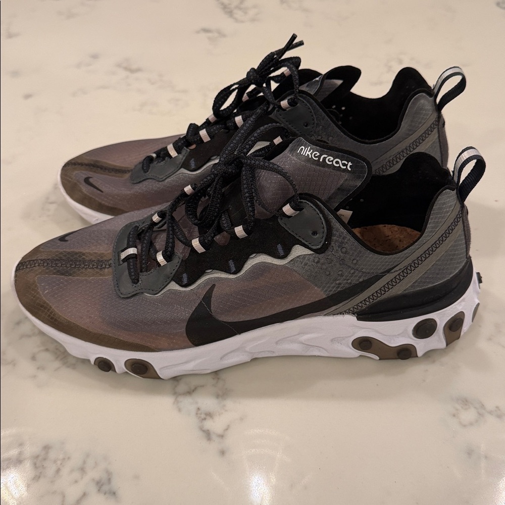 Nike React Element 87
